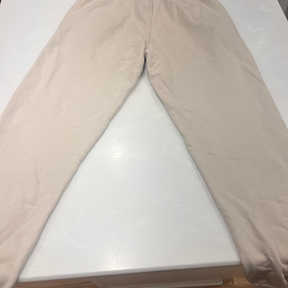 TALENTLESS Sweatpants and Crop Top Set - Picture 4 of 7